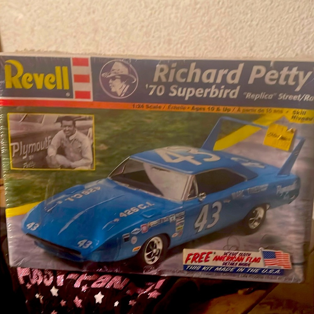 Richard Petty ‘70 superbird model still sealed